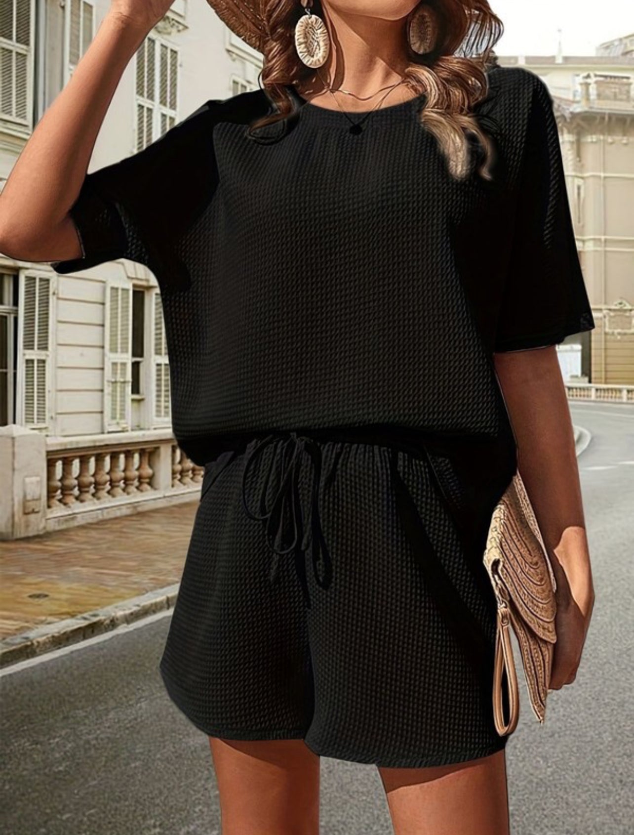 Textured Shorts Set In Black In Black