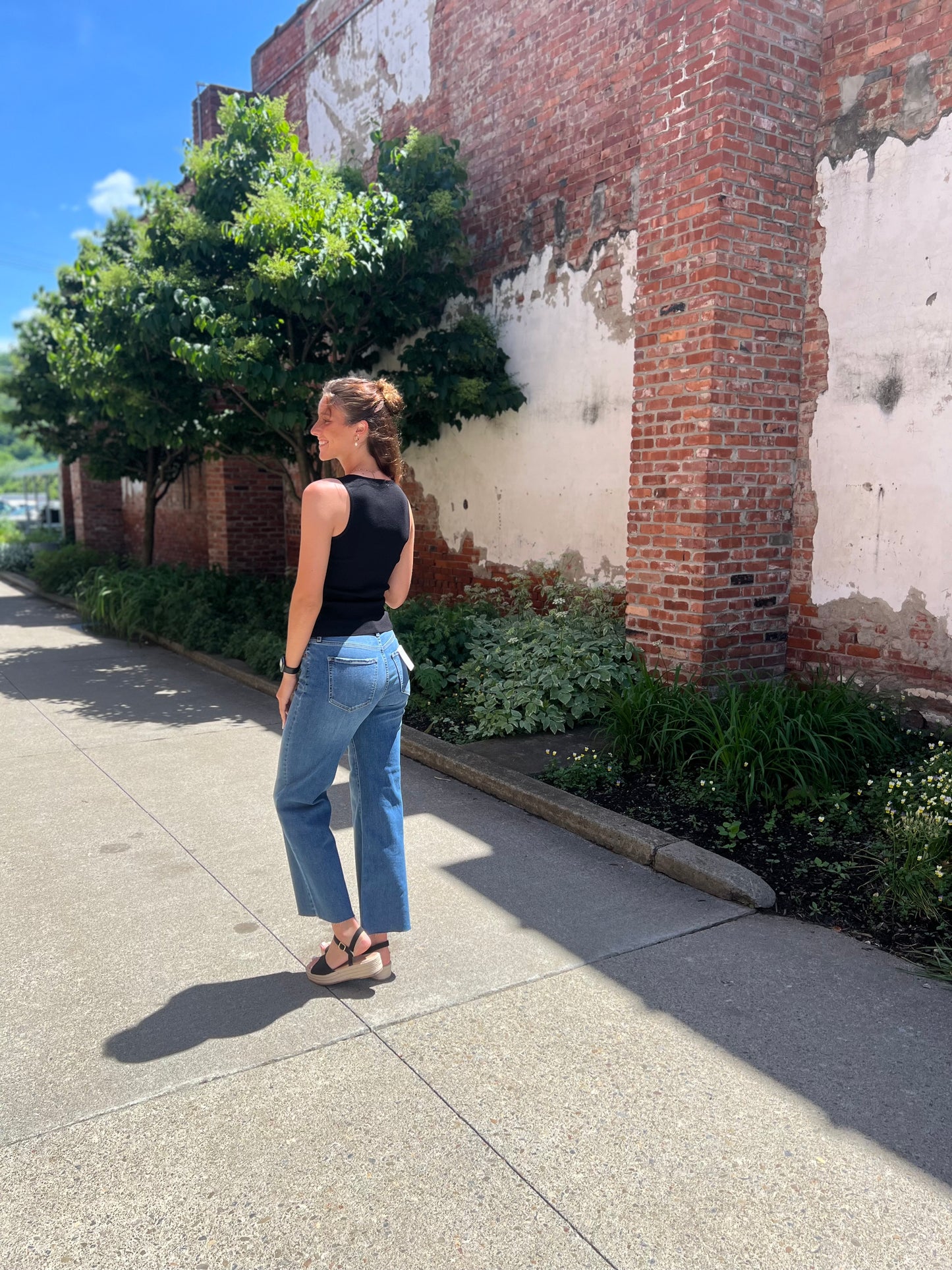 Beautiful Essential Sleeveless Top In Black