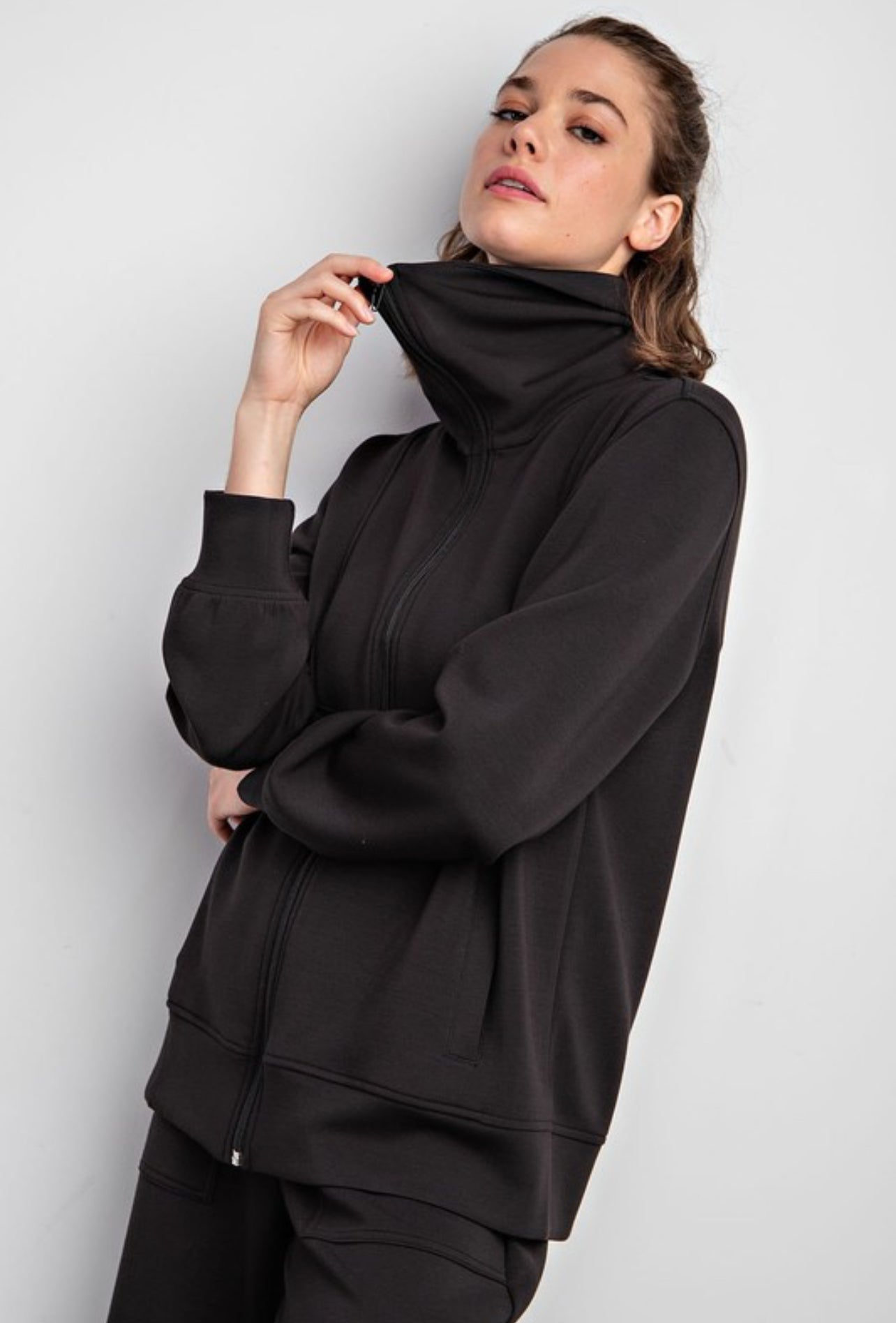 Dreamy Feels Full Zip Up In Black