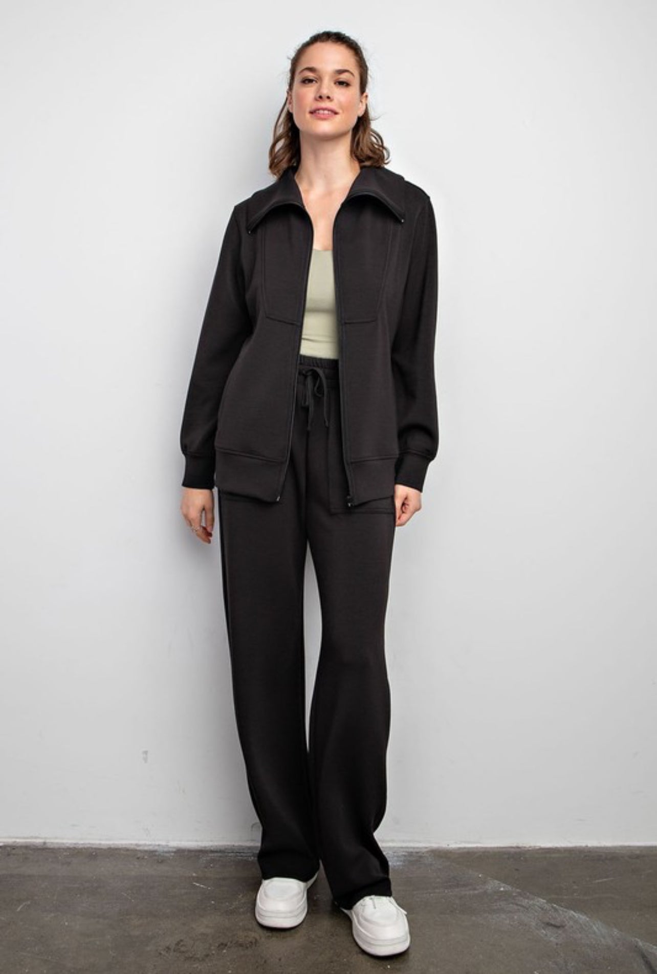 Dreamy Feels Full Zip Up In Black
