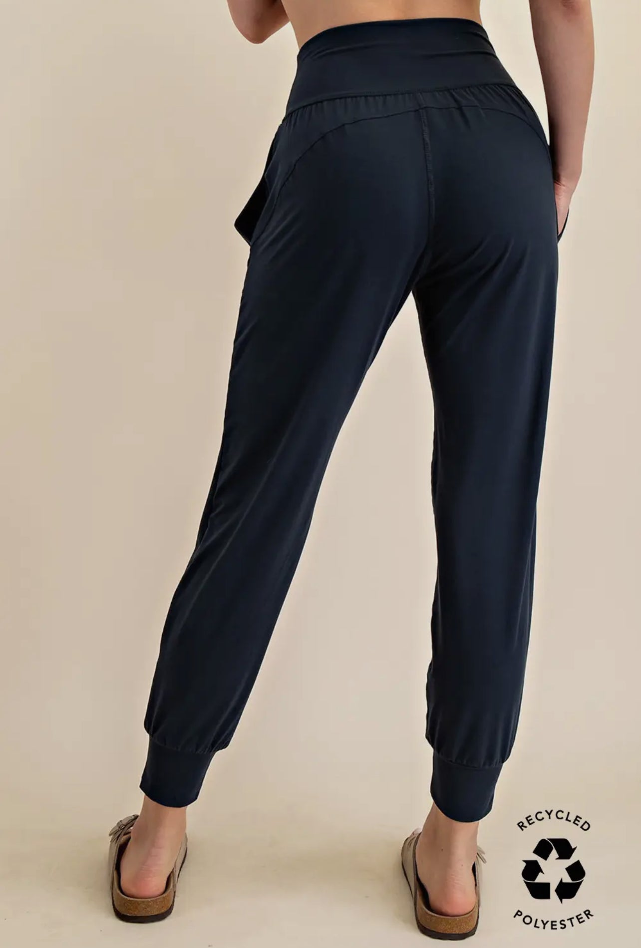 Everybody’s Favorite Joggers: Navy