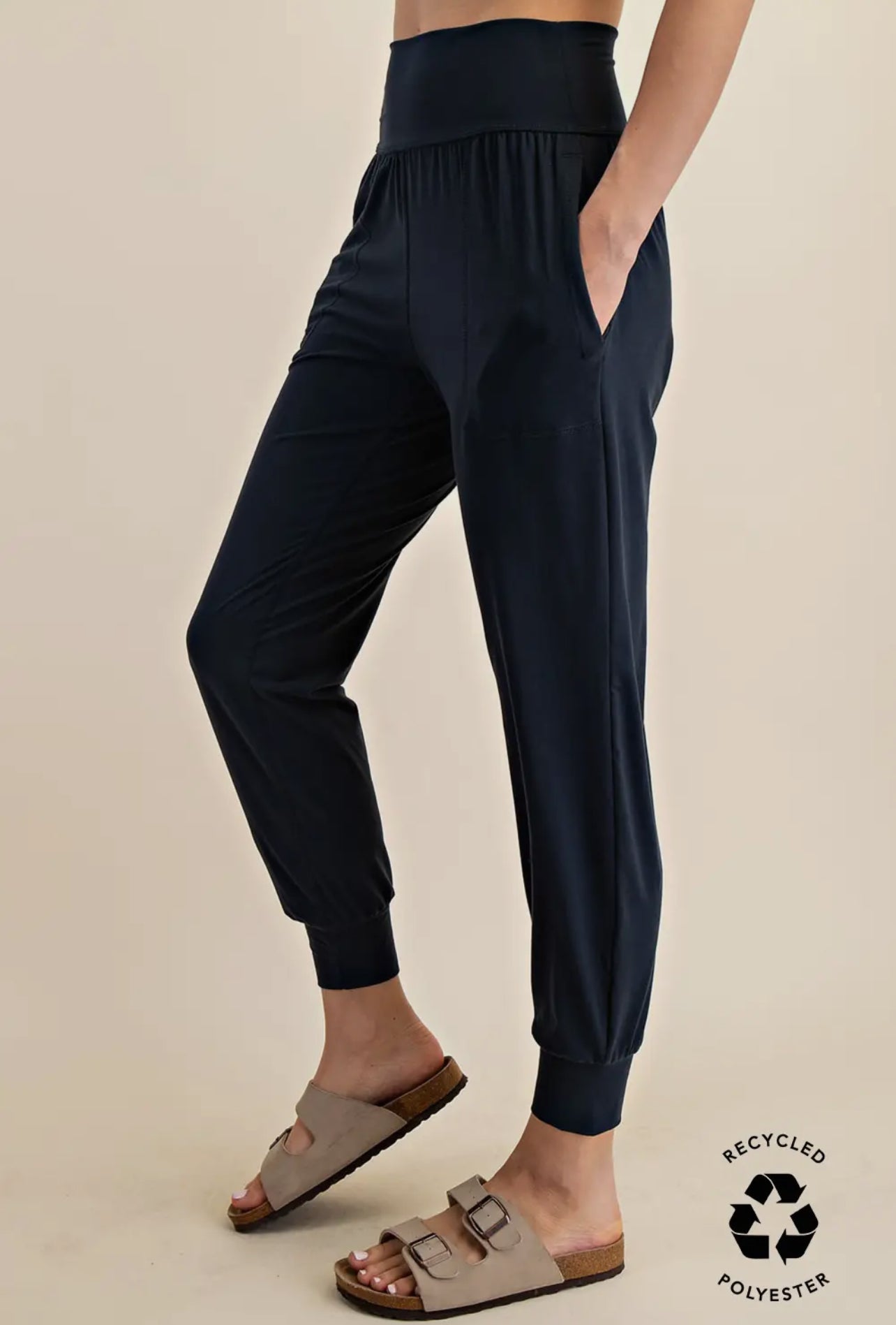 Everybody’s Favorite Joggers: Navy