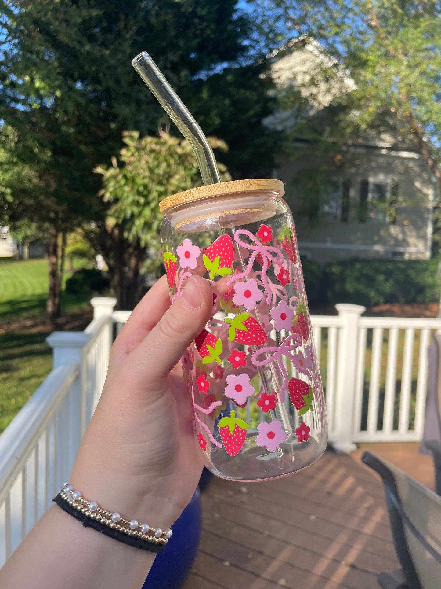 Strawberries & Bows Glass Cup