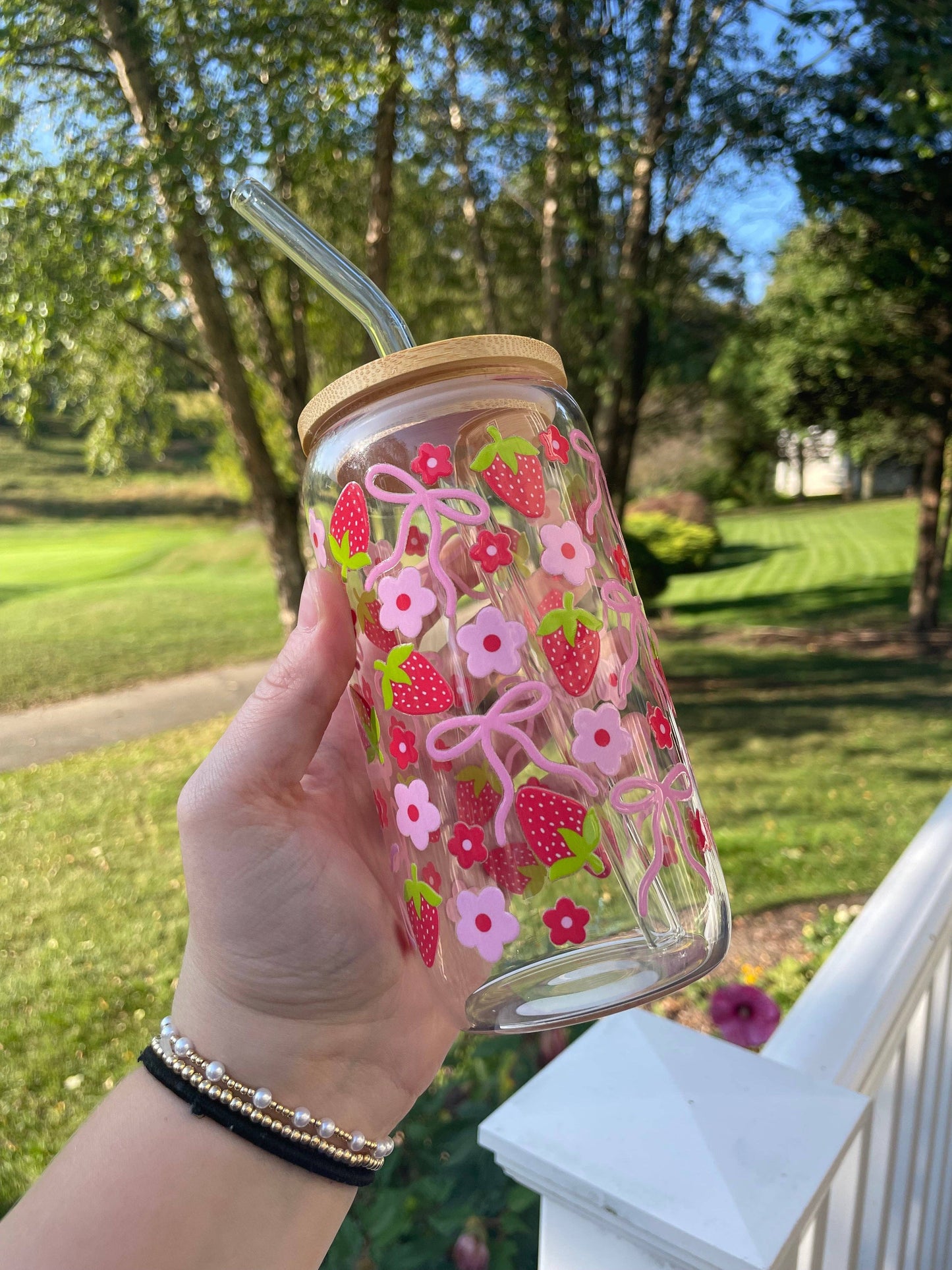 Strawberries & Bows Glass Cup
