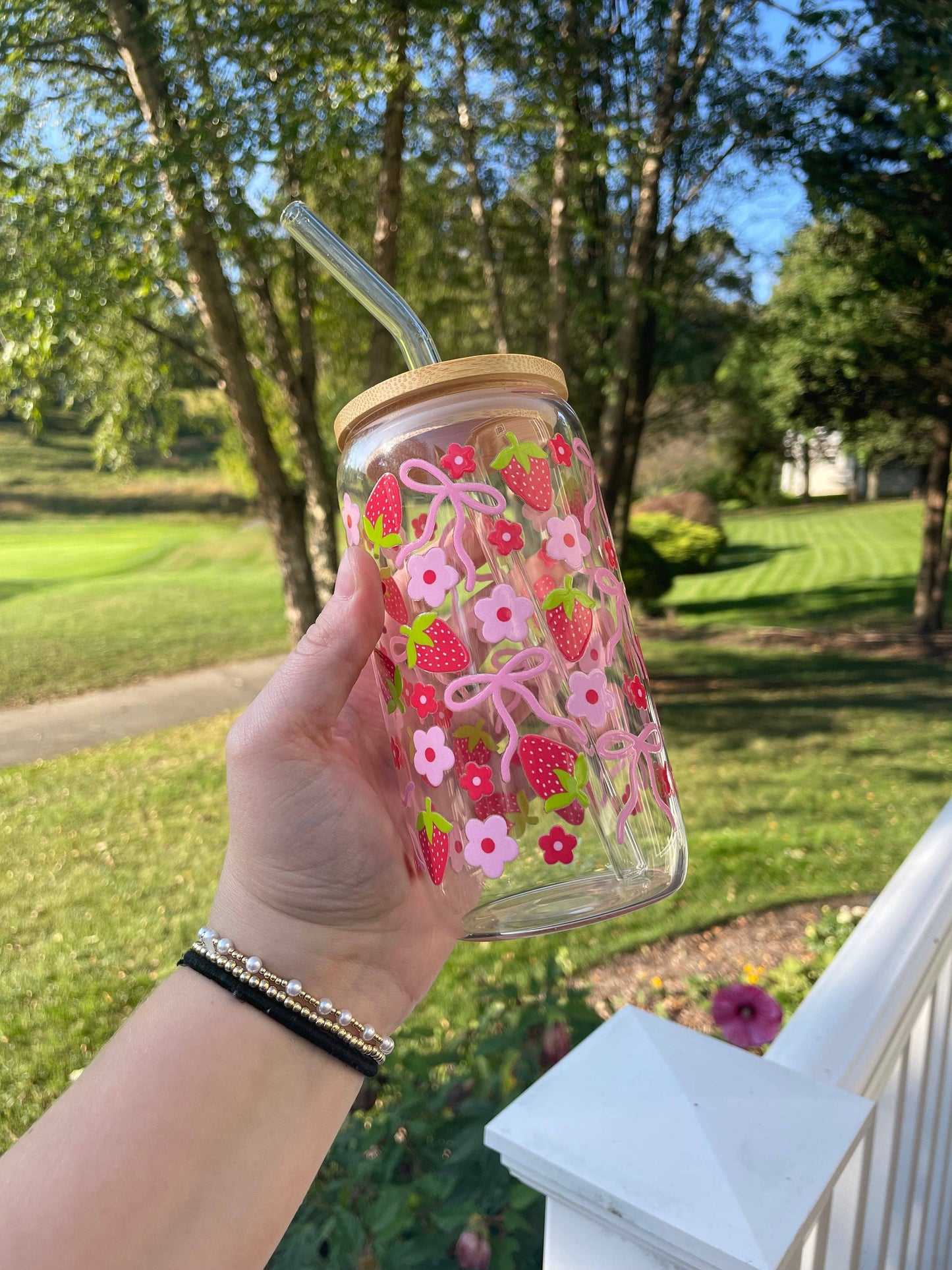 Strawberries & Bows Glass Cup
