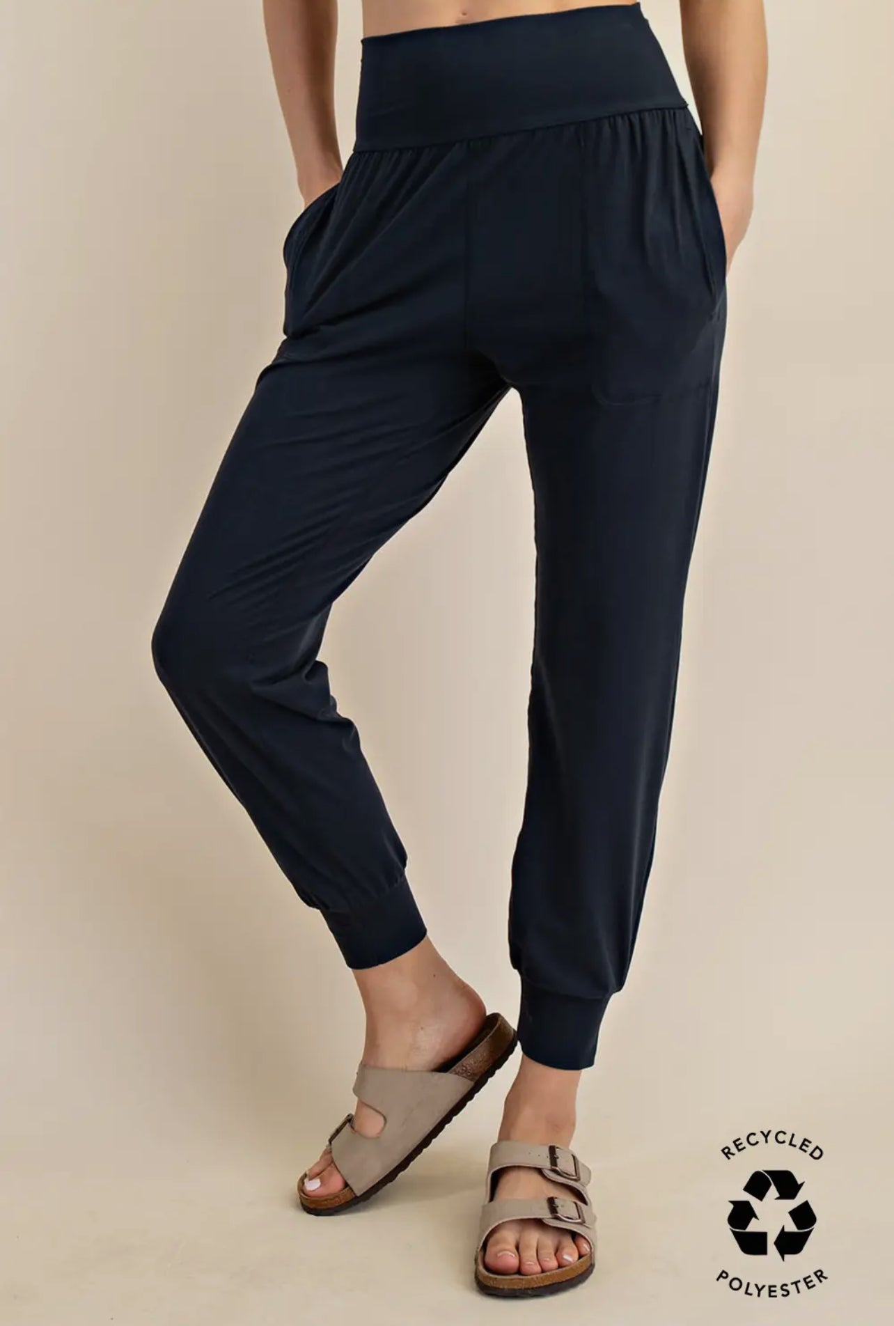 Everybody’s Favorite Joggers: Navy