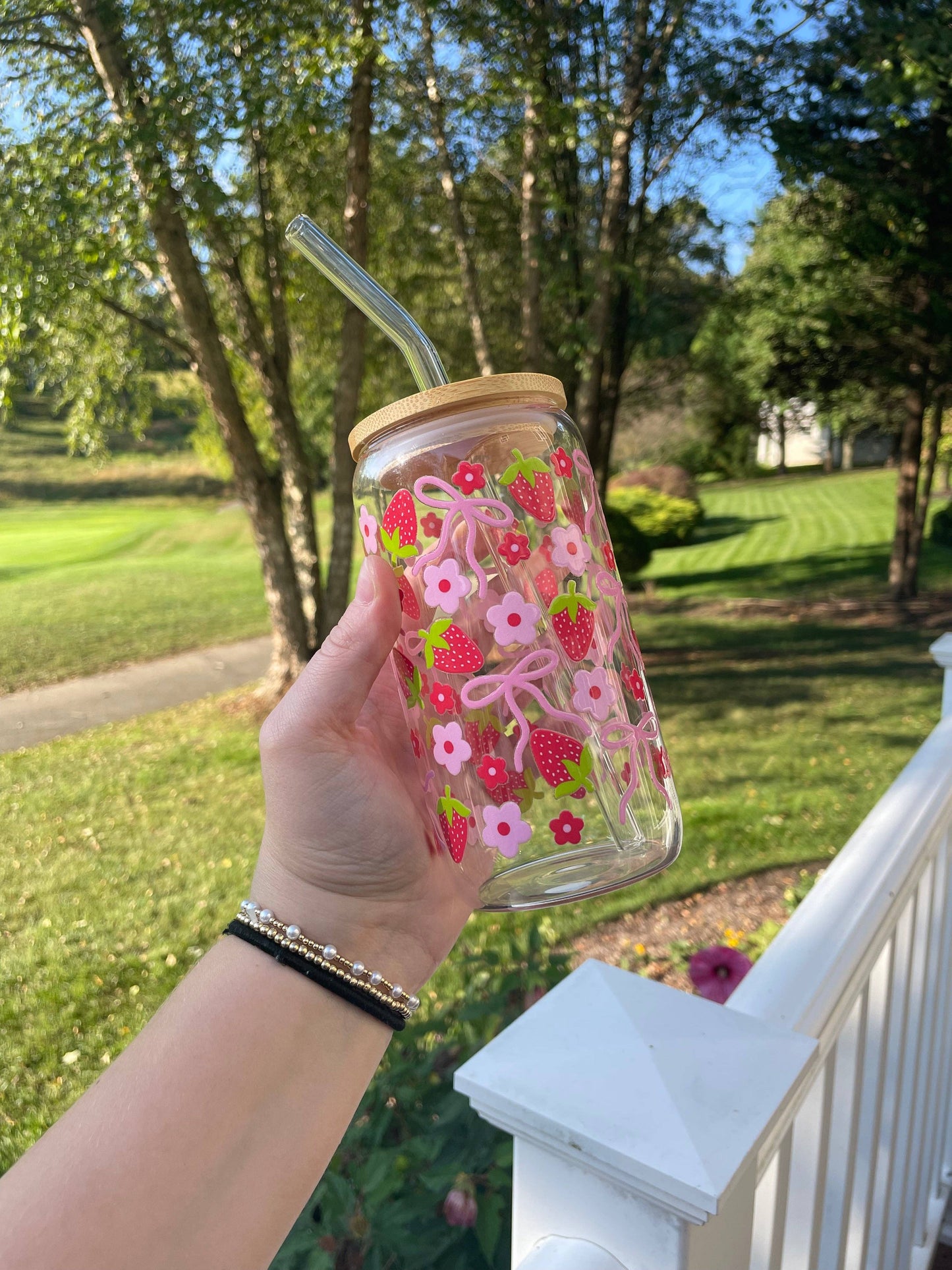 Strawberries & Bows Glass Cup