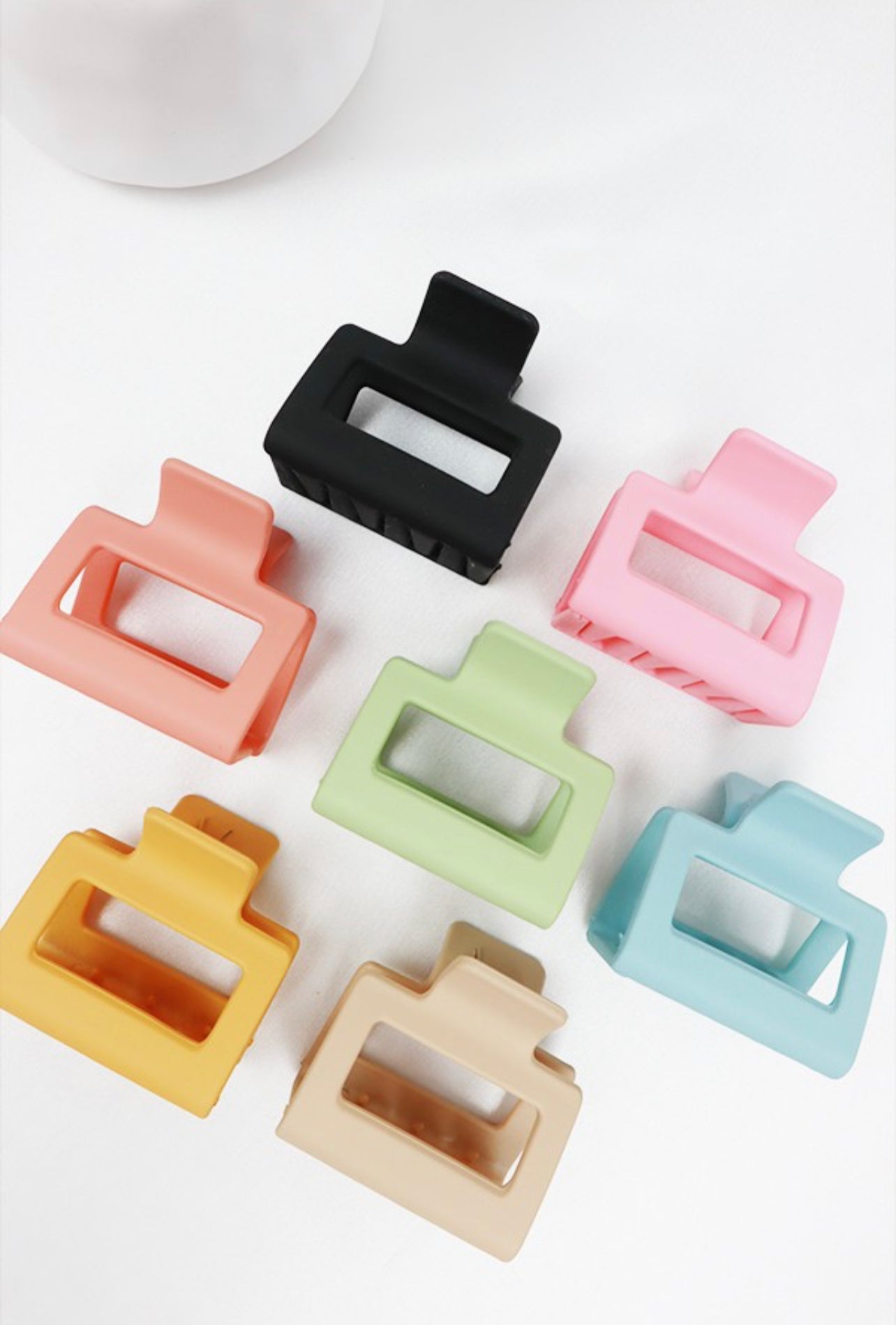 Small Cut Out Claw Clip