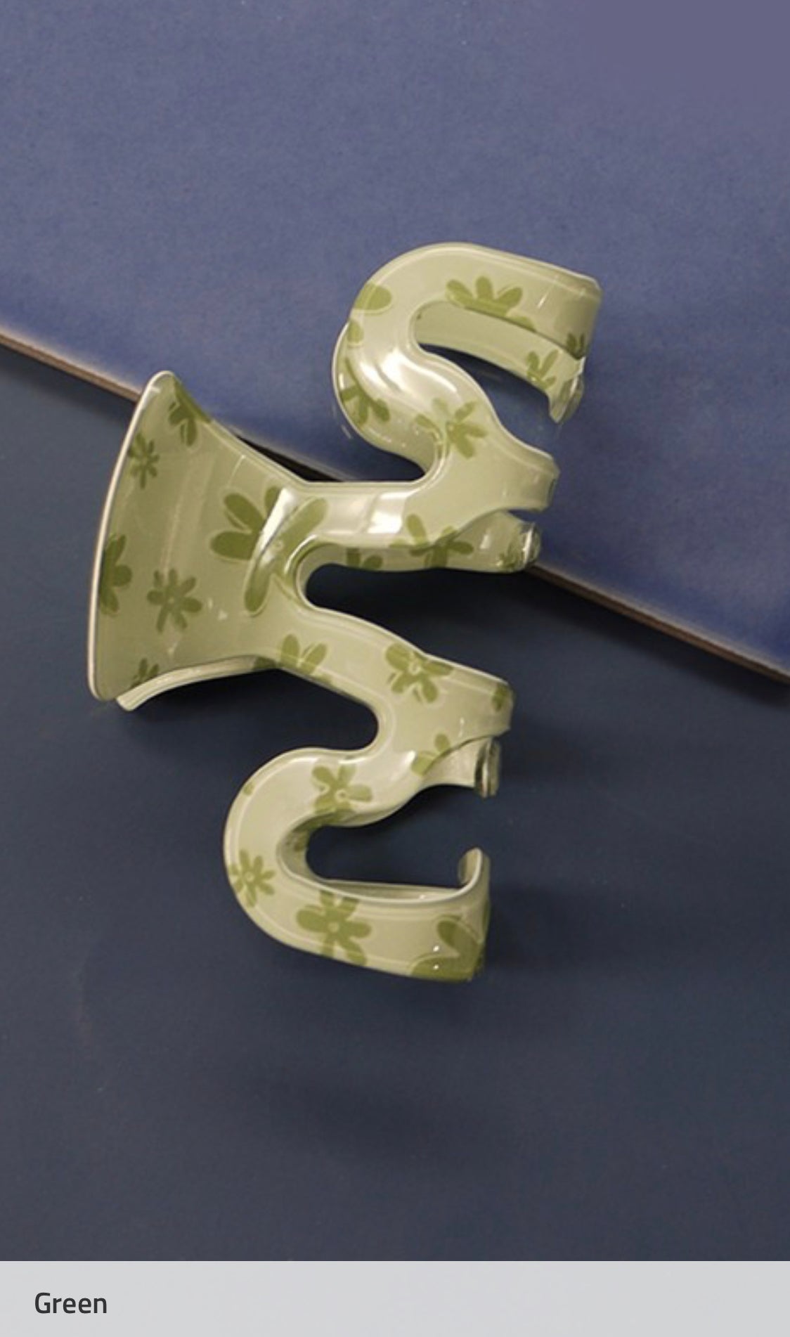 Wavy Claw Clip