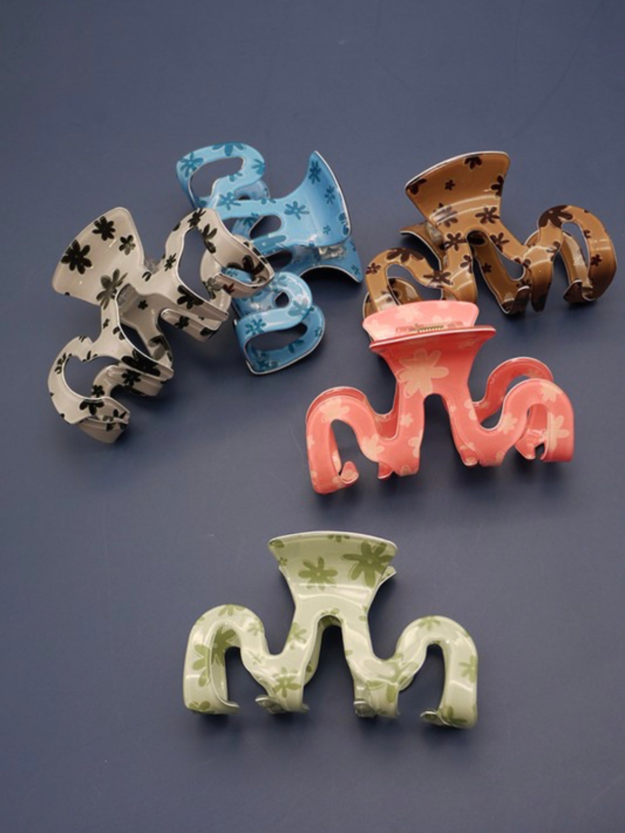 Wavy Claw Clip