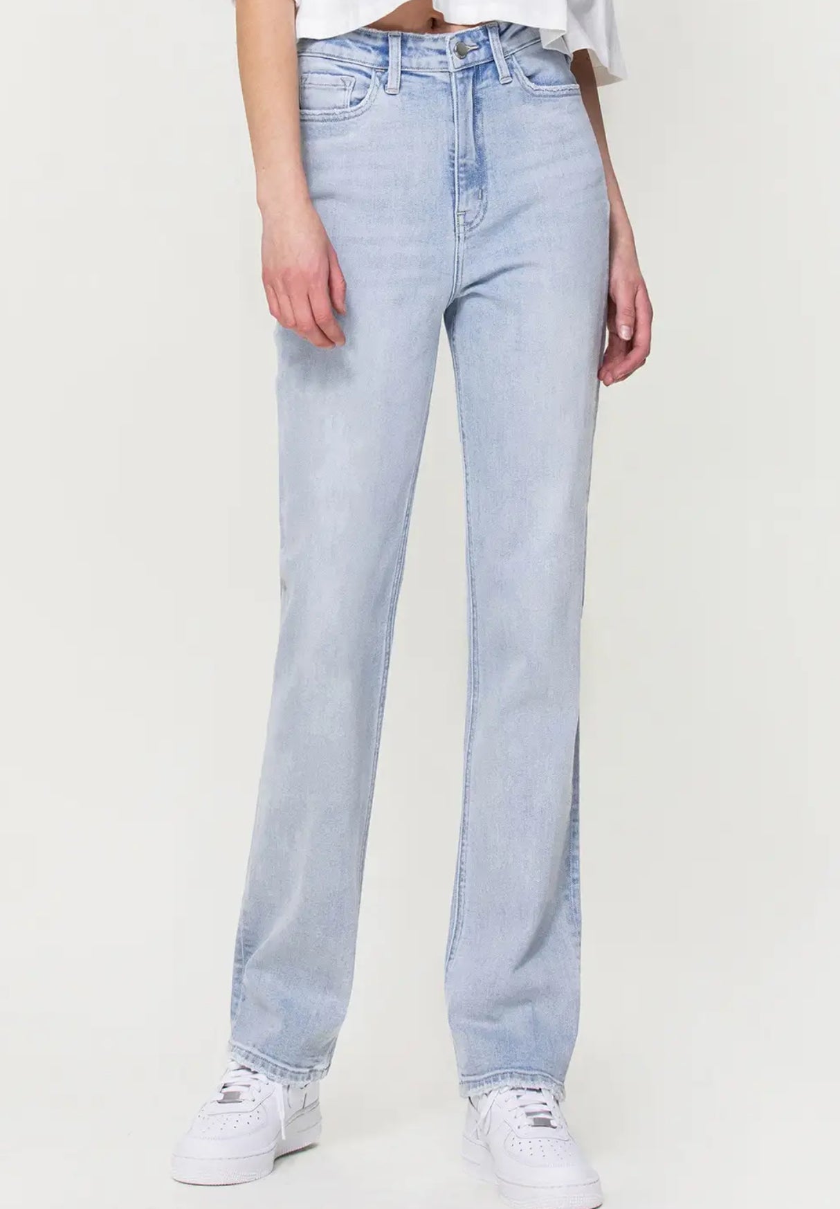 90’s Love Straight Leg Jeans