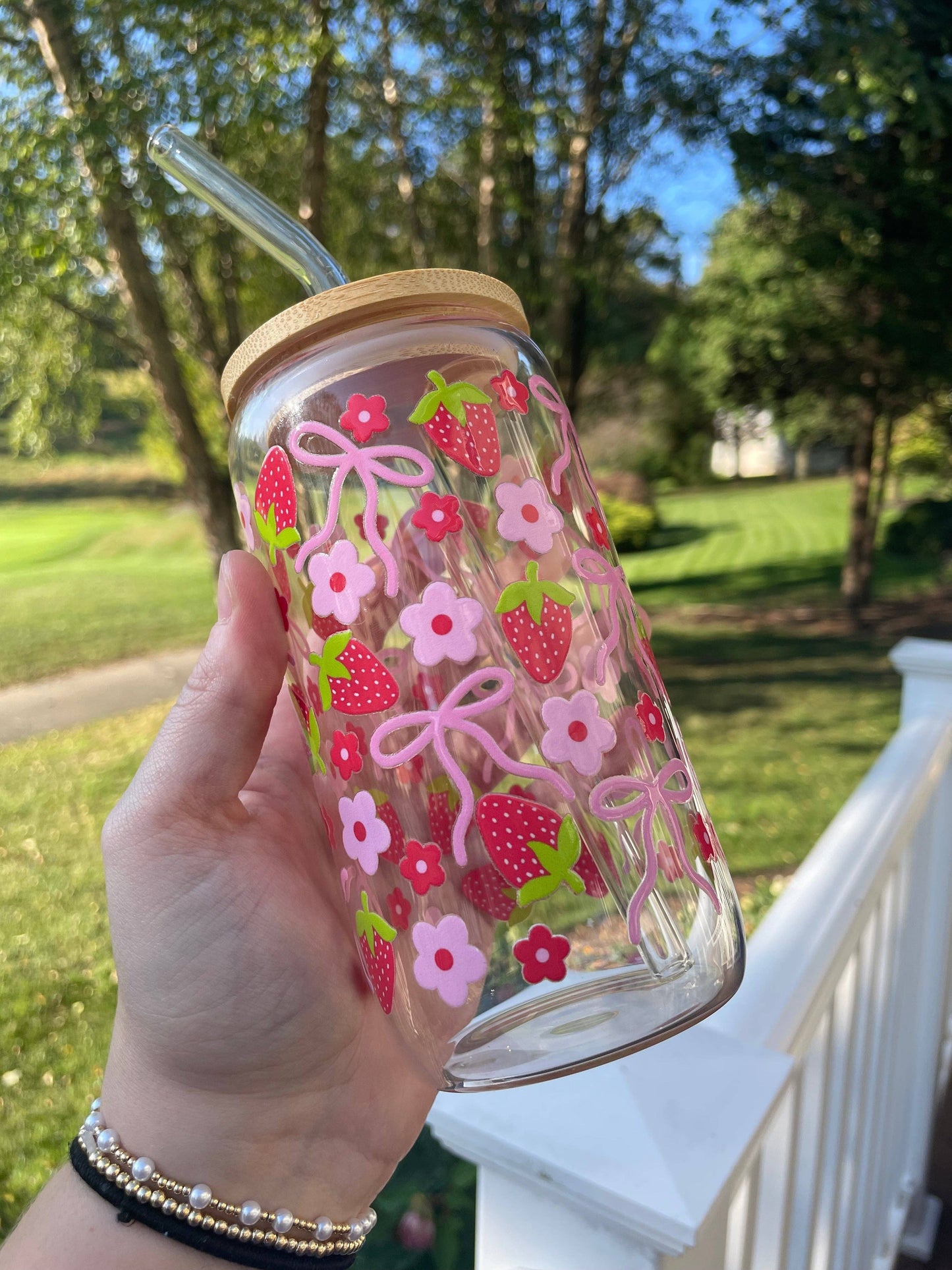 Strawberries & Bows Glass Cup