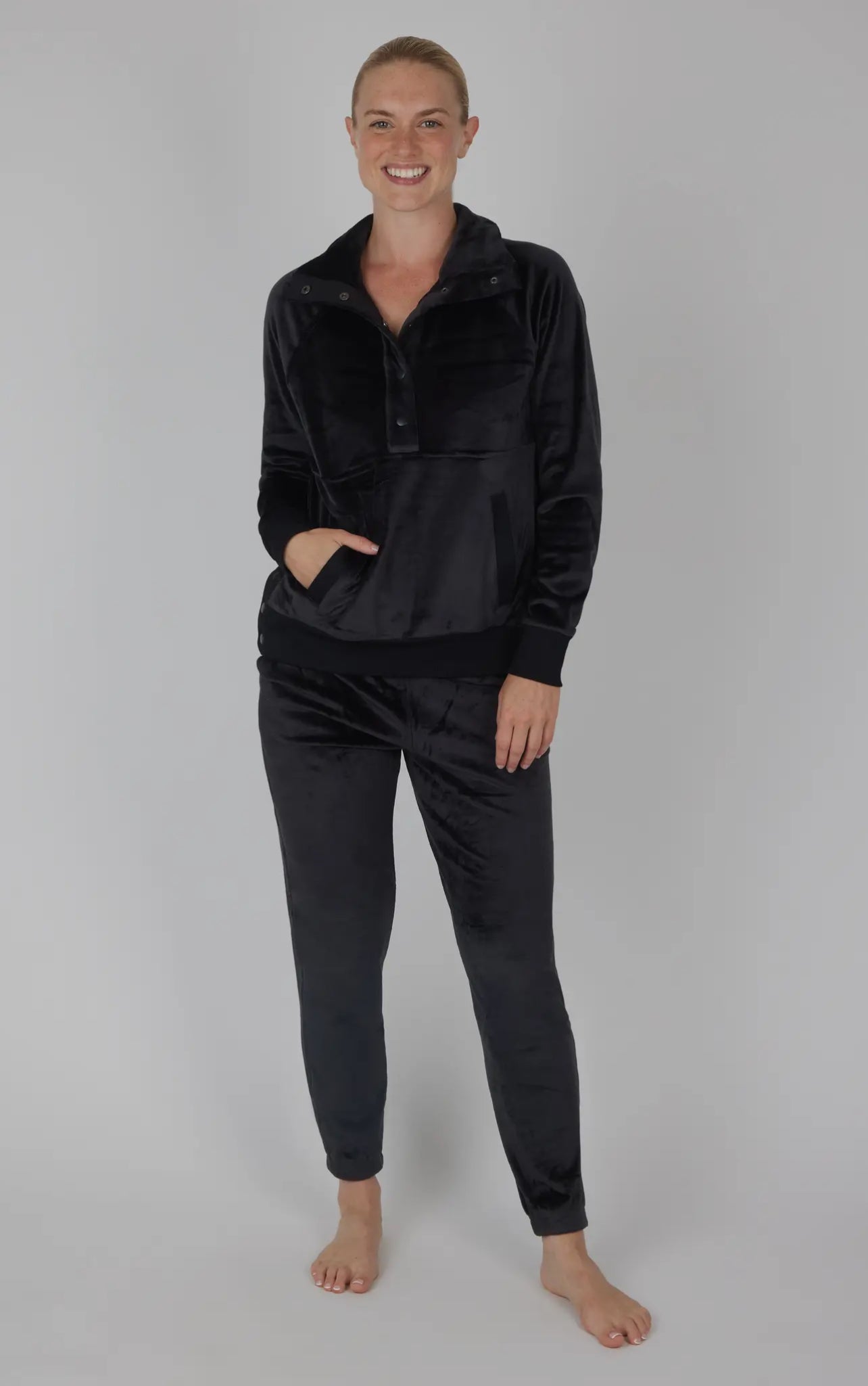 Butter Me Up Pullover In Black