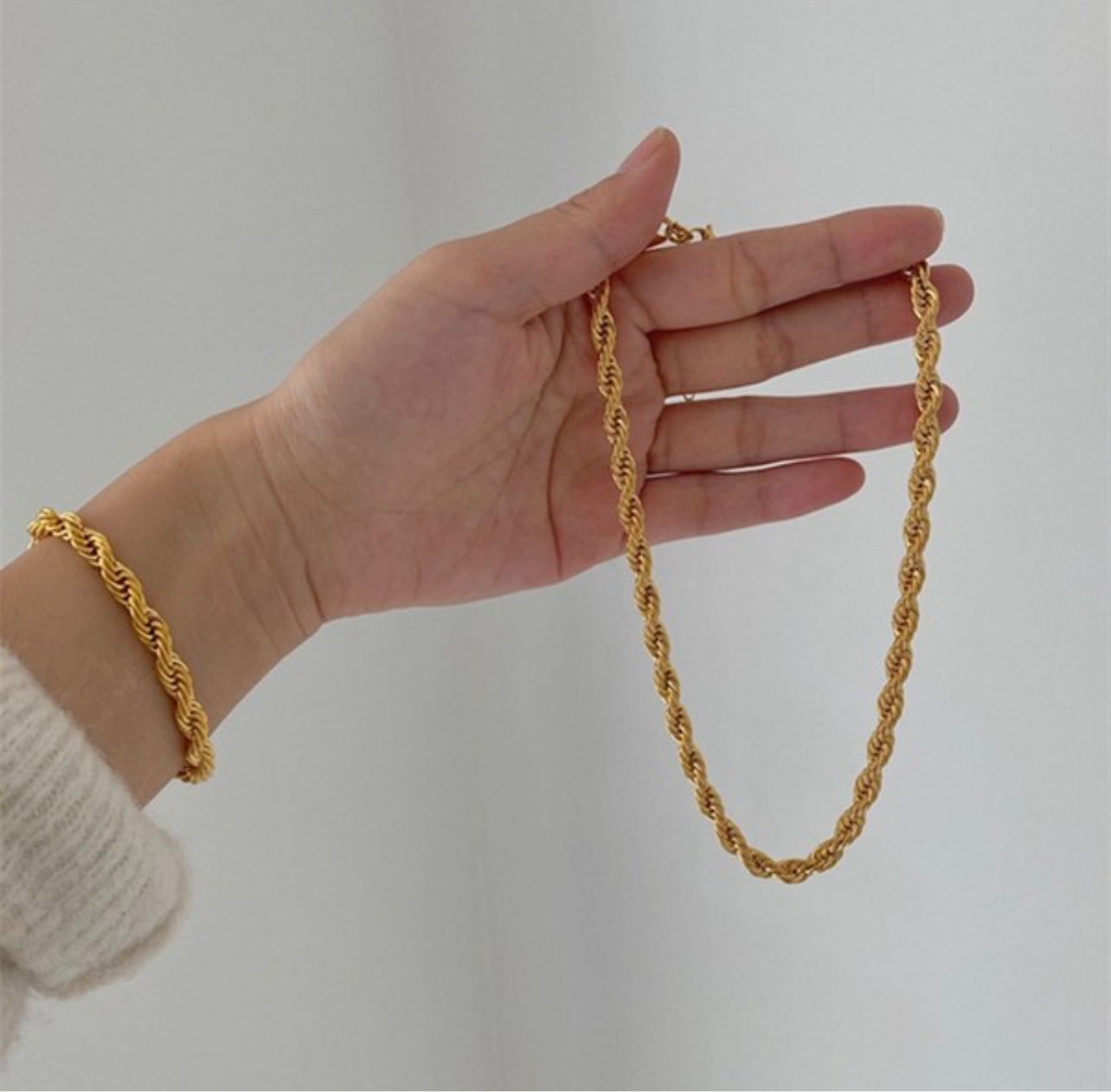 Luxurious Rope Chain Necklace