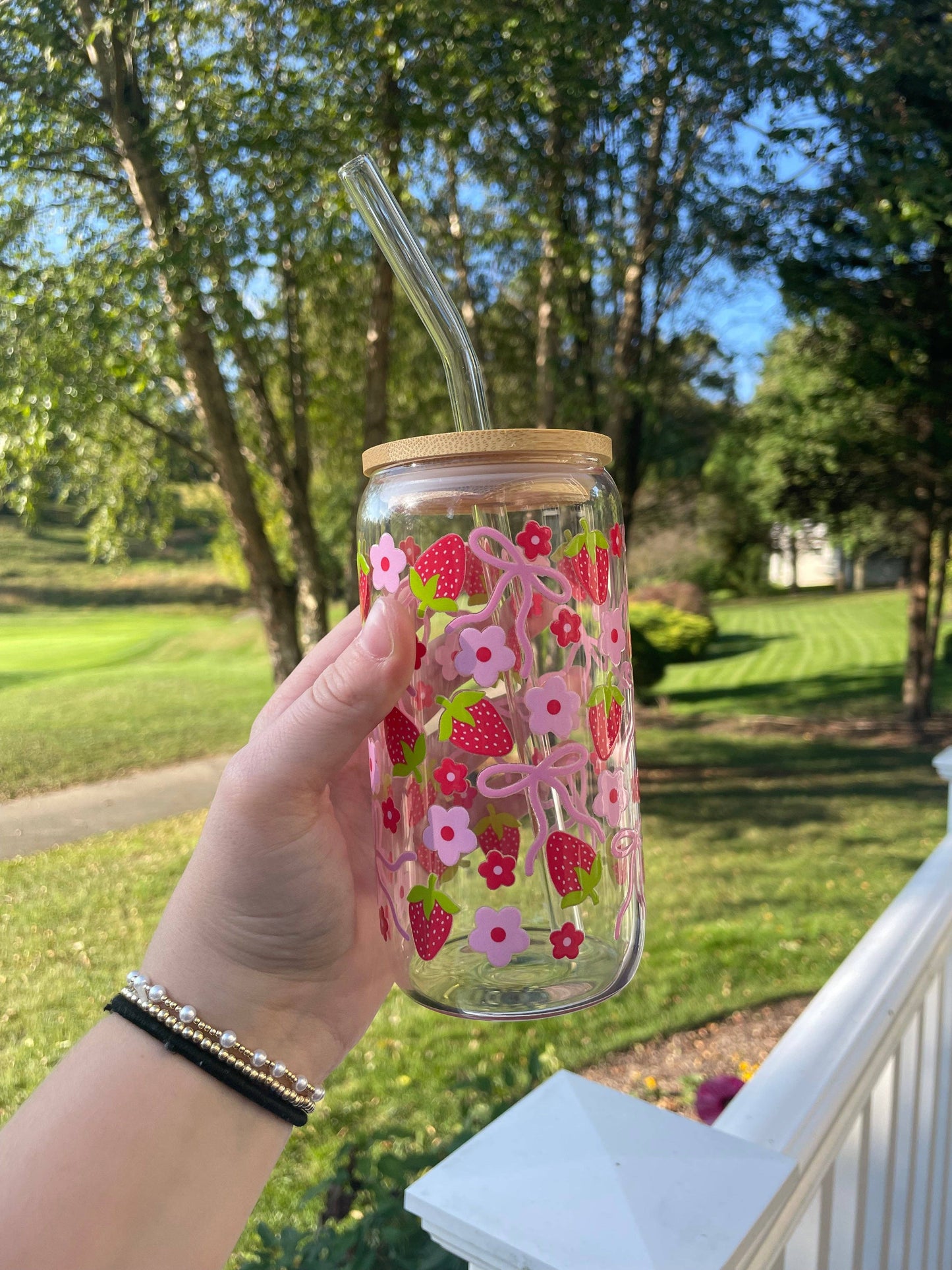 Strawberries & Bows Glass Cup