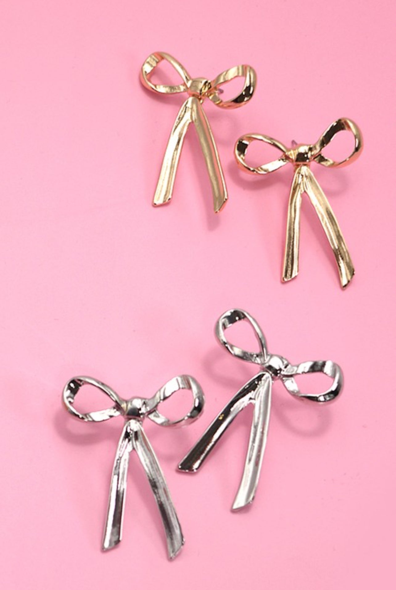 Bowtiful Moment Earrings