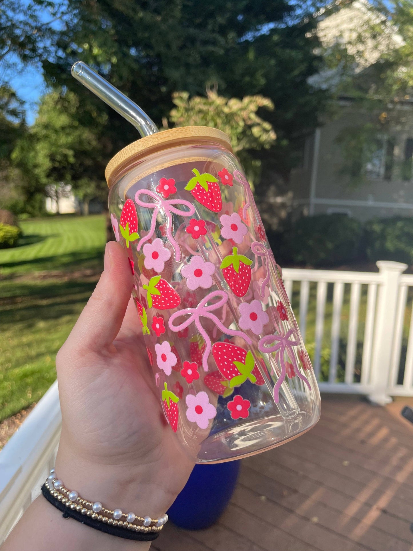 Strawberries & Bows Glass Cup