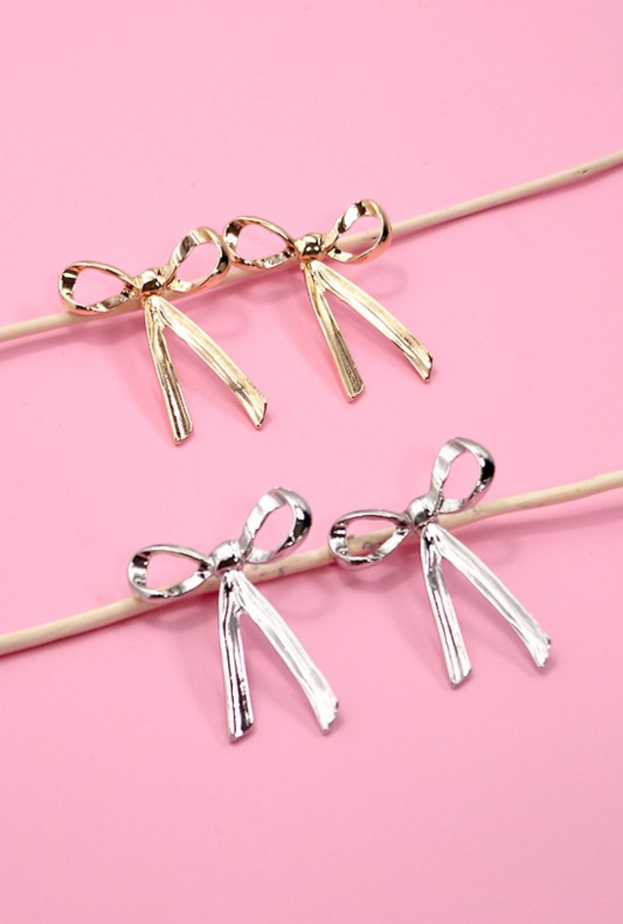 Bowtiful Moment Earrings