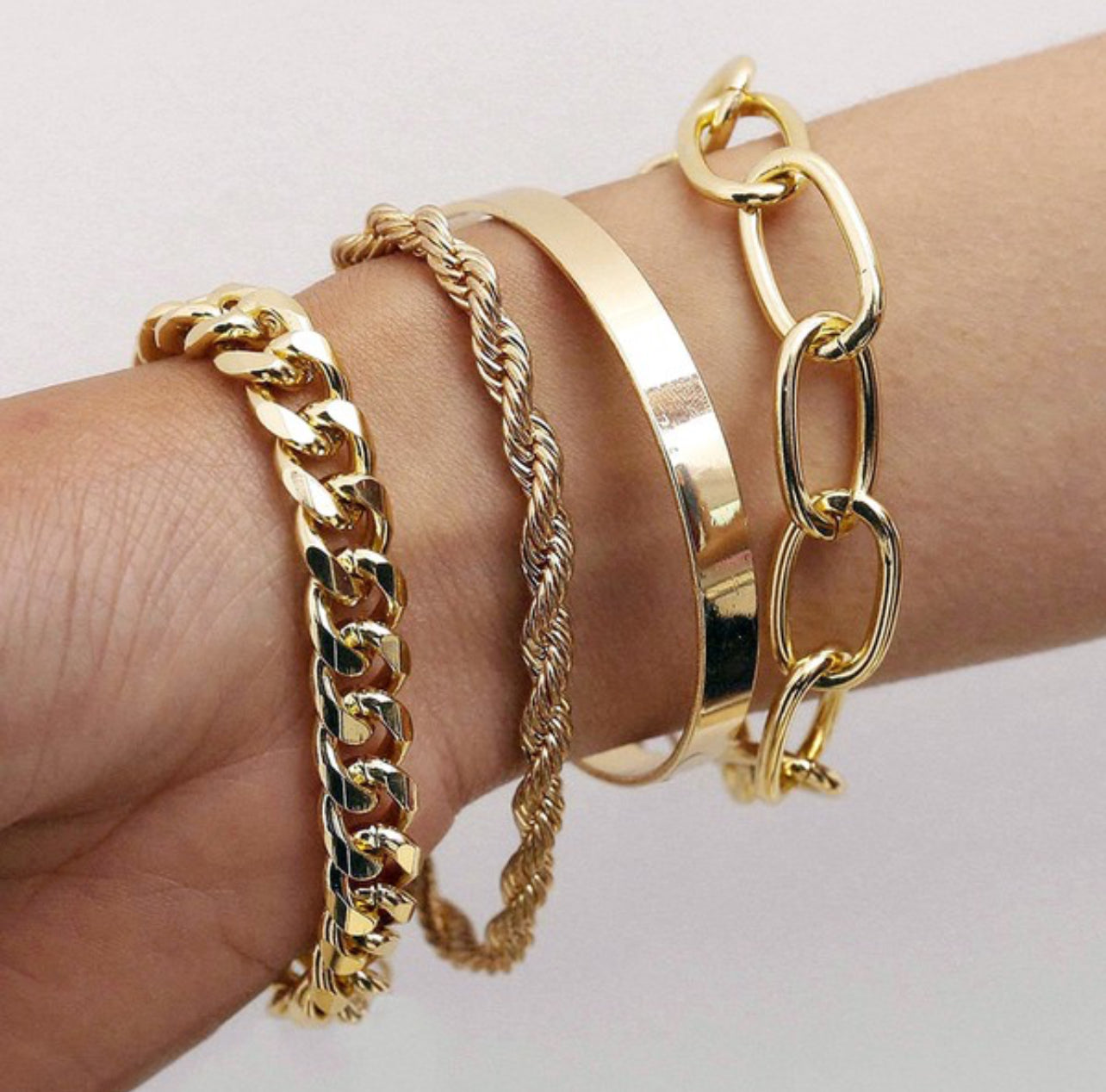 Unwritten Beauty Gold Bracelet Set