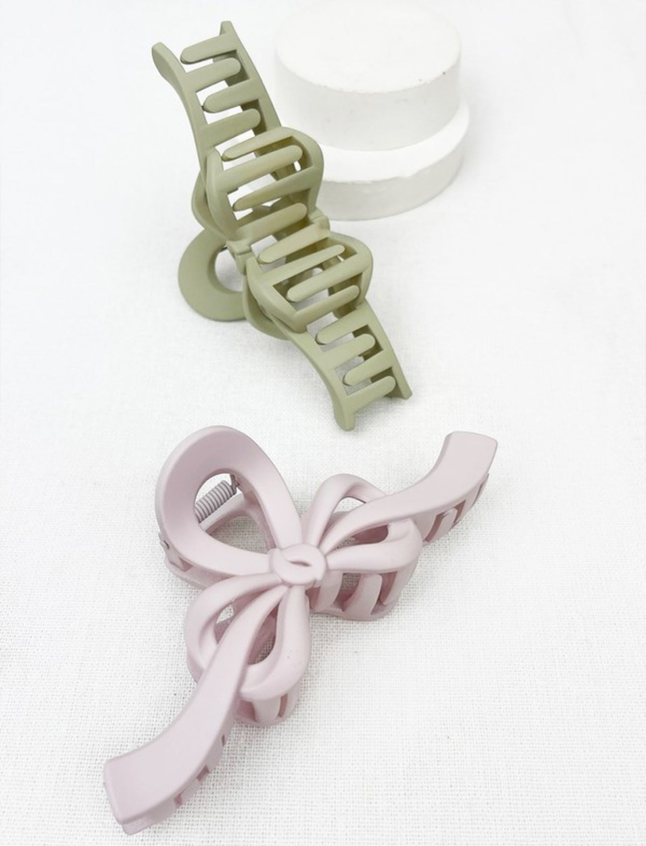 Tied In A Bow Claw Clip