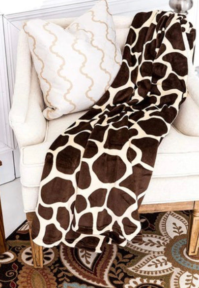 Giraffe Super Soft Bed Throw