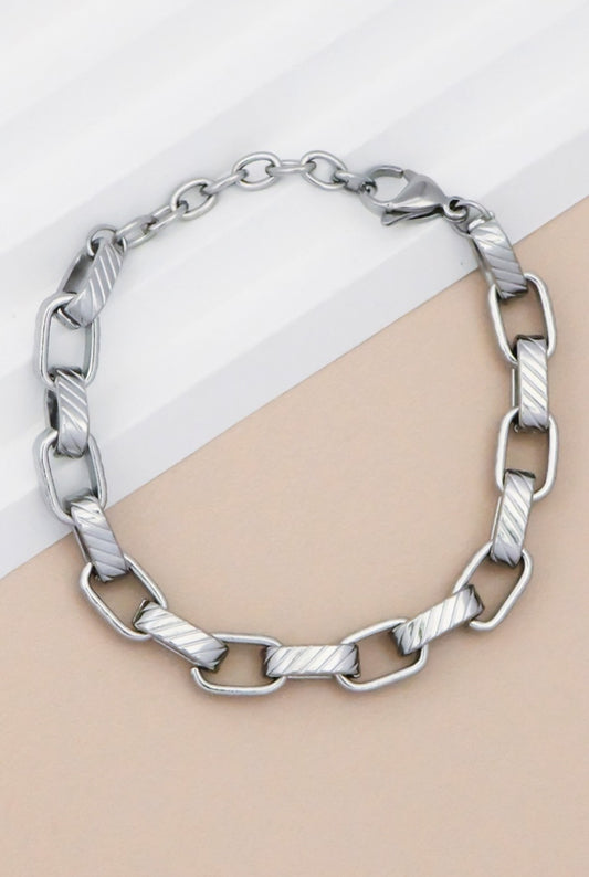 Box Chain Link Bracelet In Silver