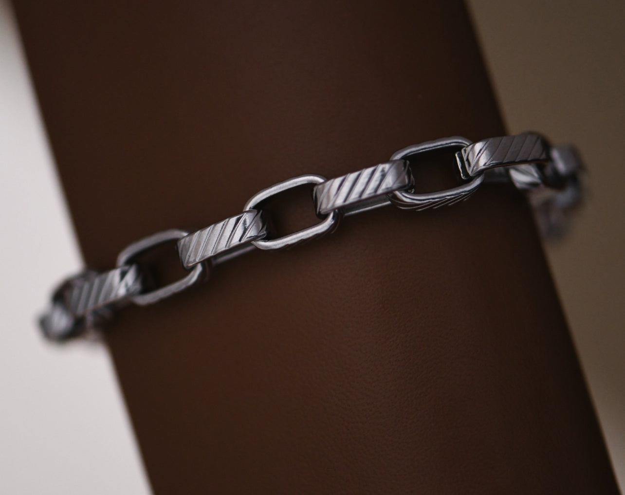 Box Chain Link Bracelet In Silver