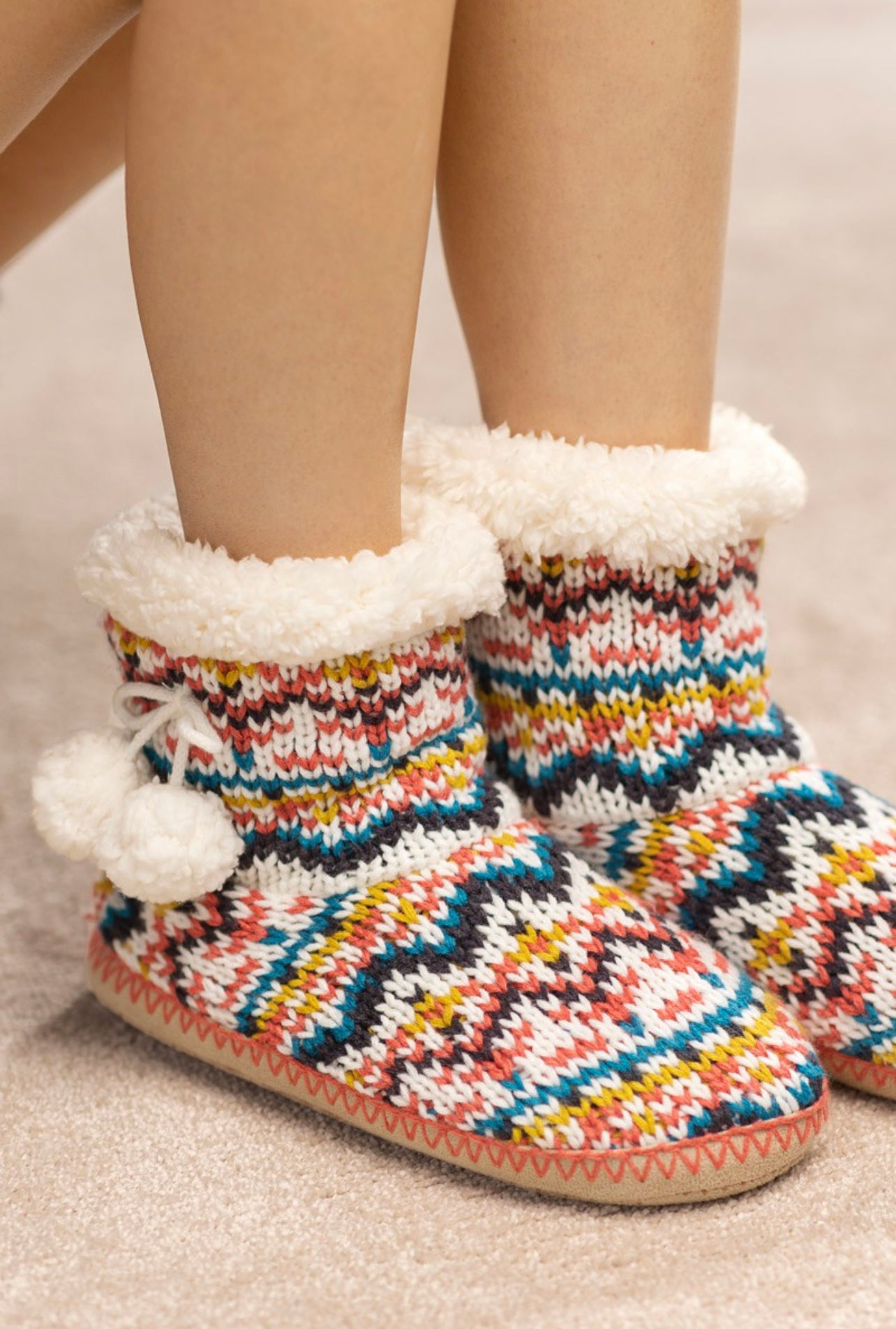 Bliss Sherpa Slippers Boots In White Multi