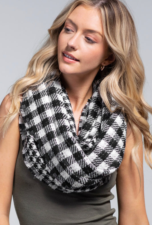 Buffalo Plaid Infinity Scarf In Black