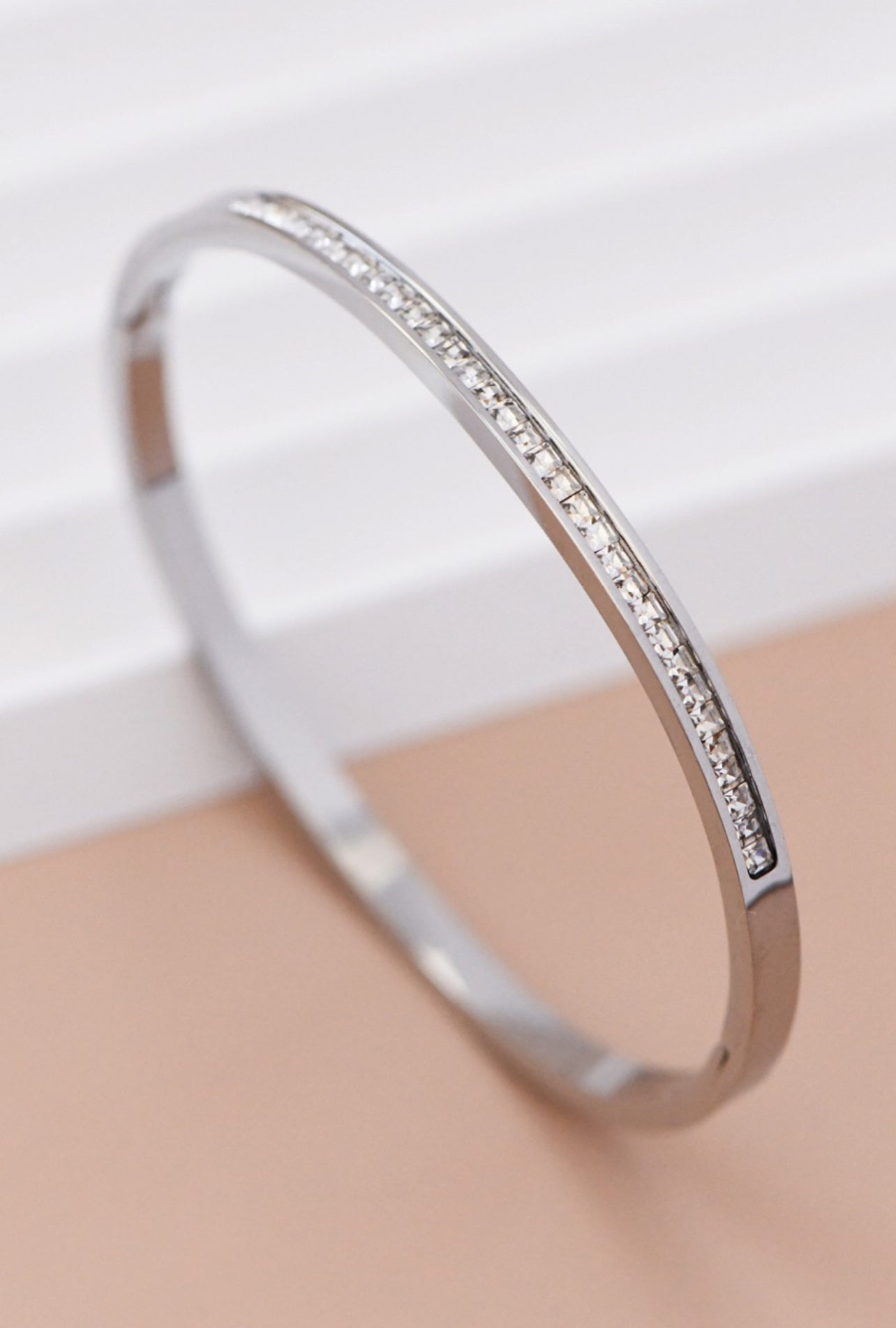 Full Circle Beauty Bangle