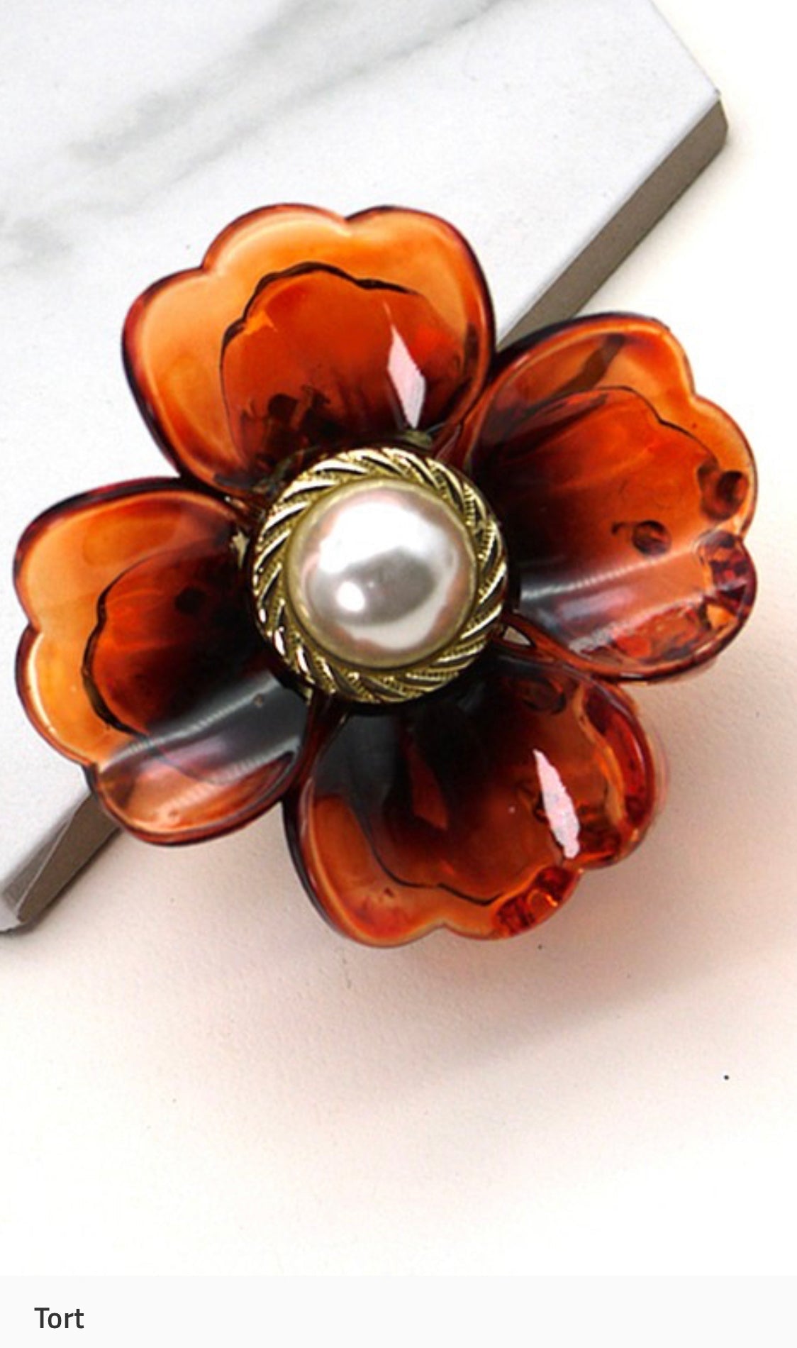 Flower Pearl Claw Clip