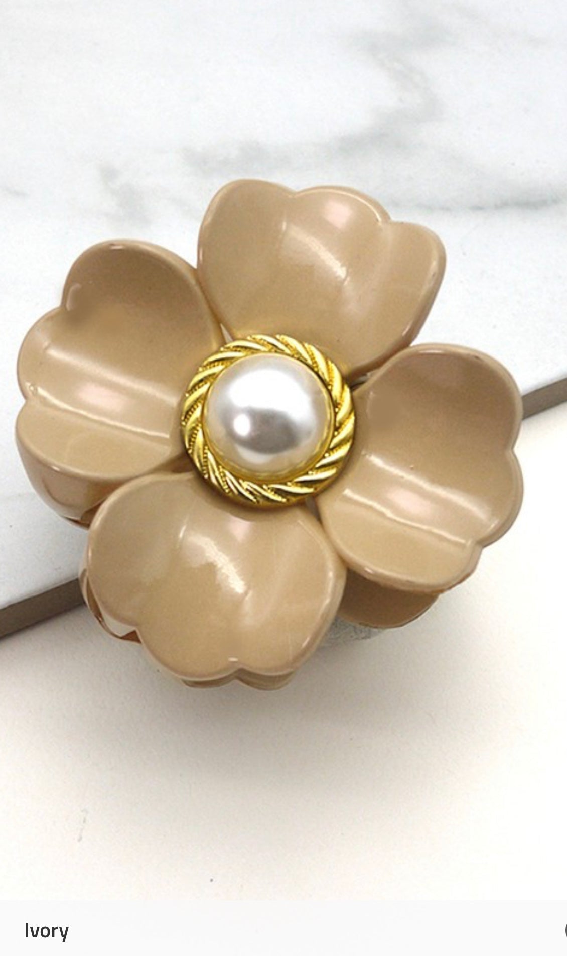 Flower Pearl Claw Clip