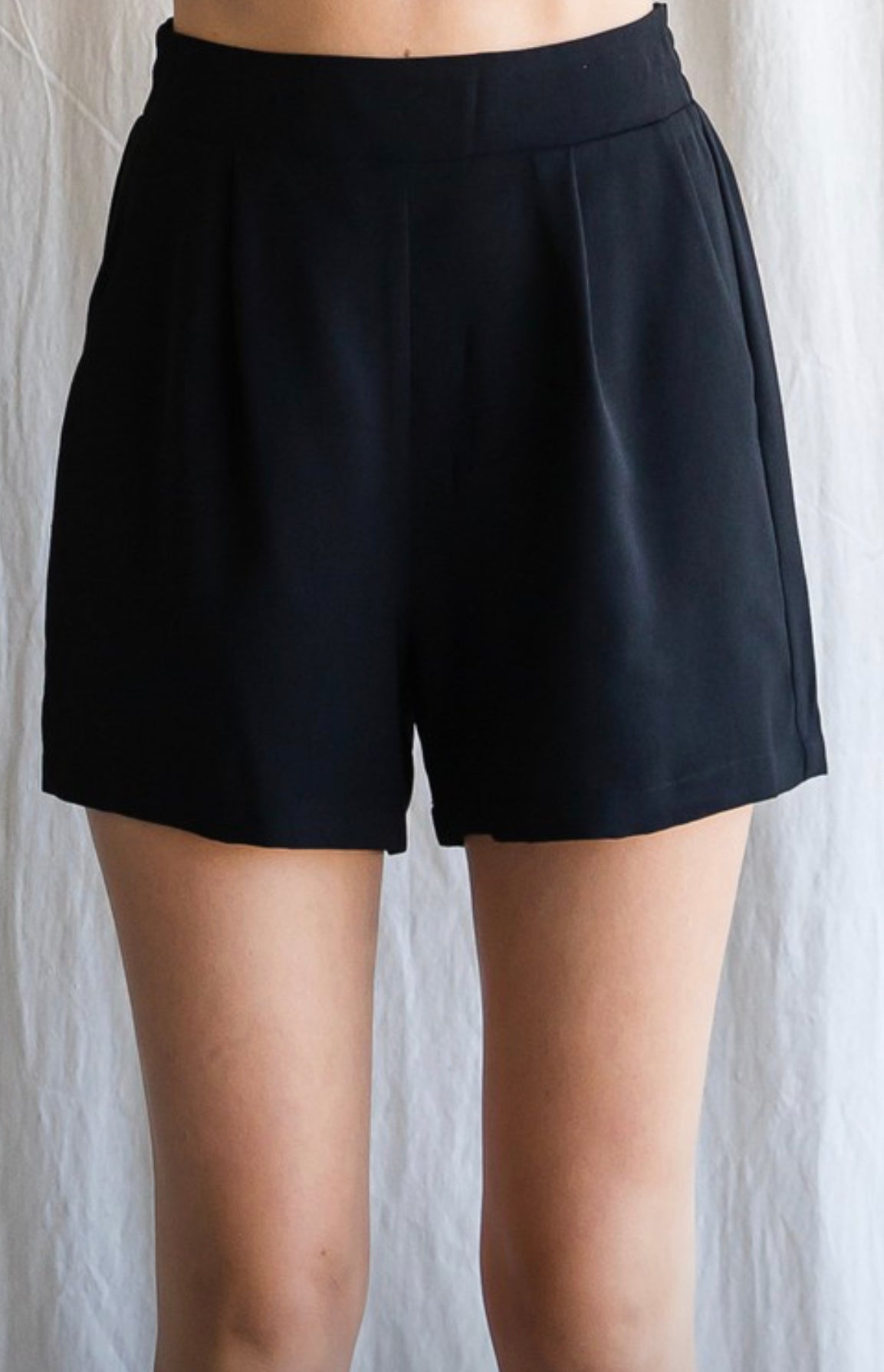 Darla Dress Shorts In Black