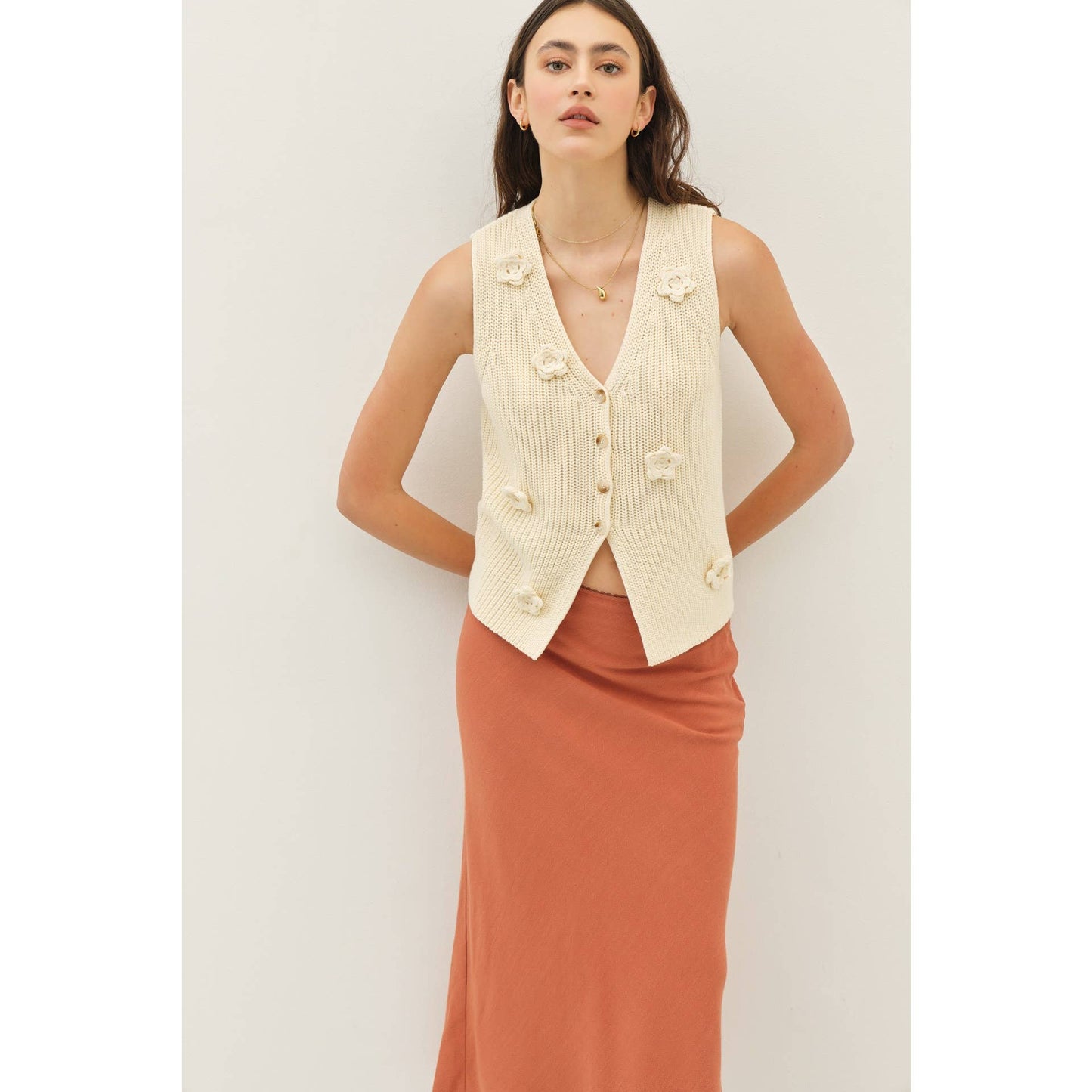 Seasonless Romantic Sweater Vest