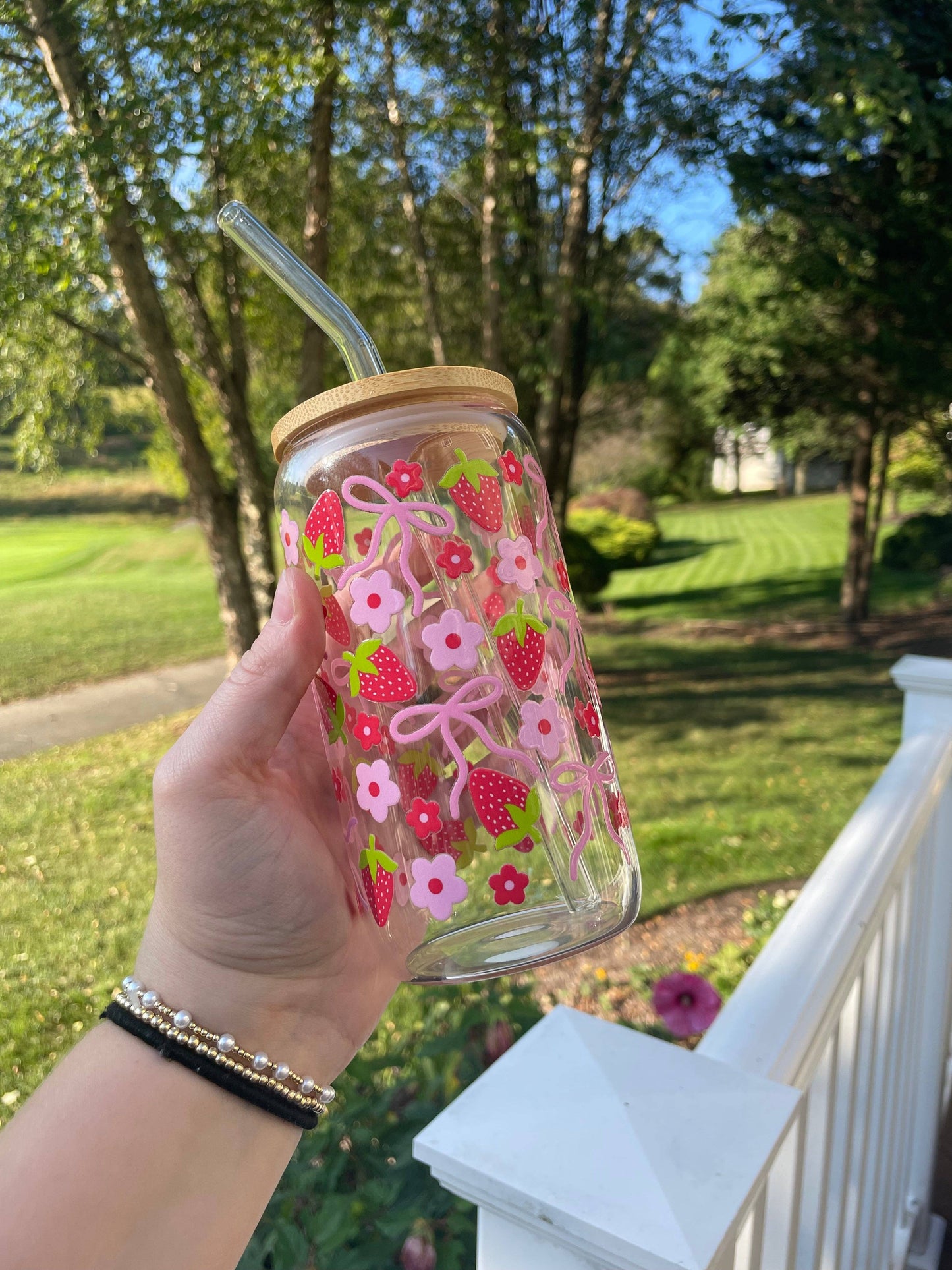 Strawberries & Bows Glass Cup